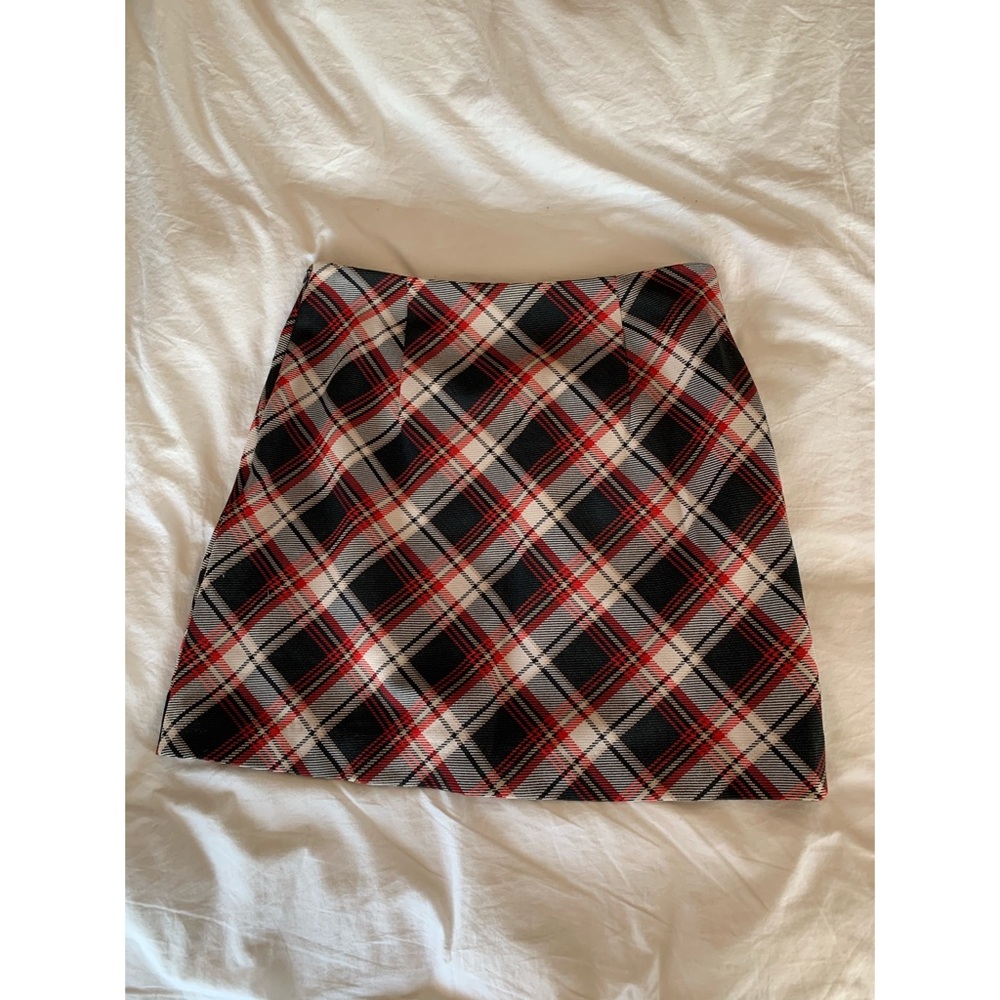 Checkered skirt - Picture 2 of 3